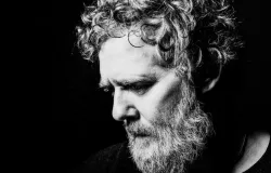 Cantor vencedor do Oscar, Glen Hansard morre aos 56 anos