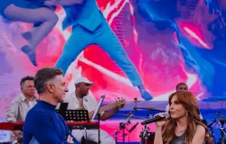 Manu Bahtid�o canta no 'Doming�o com Huck' e conta como surgiu seu novo �lbum