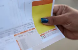 Conta de luz vai continuar mais cara em agosto, diz Aneel