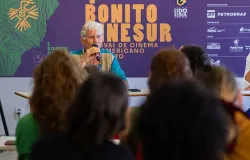 Projeto V�deo nas Aldeias alerta para risco de perder acervo