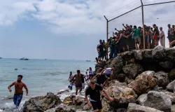 Redes de traficantes pioram crise de imigrantes em Ceuta