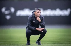 Vasco evolui e se adapta ao novo t�cnico Pedro Emanuel