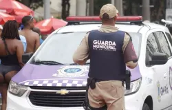 Idoso � preso ap�s furtar R$ 1,2 mil em carnes de supermercado em Copacabana