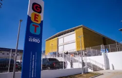 Prefeitura entrega novo gin�sio educacional em Inhoa�ba com tecnologia de ponta
