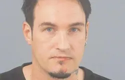 Brit�nico que se dizia 'Conde Dr�cula' � condenado por matar animais no Reino Unido