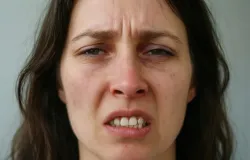 Fibromialgia tambem pode causar dor no rosto, mandibula e dentes