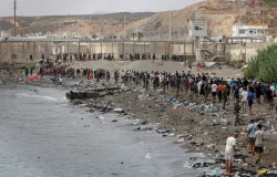 ONG culpa Marrocos pela onda de imigrantes que tentam chegar � Europa