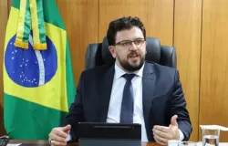 Ex-chefe de gabinete de Lula admite ter recebido dinheiro de amiga de Lulinha