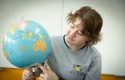 347 alunos da regi�o de Assis disputam interc�mbio internacional at� sexta-feira