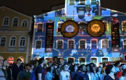Flipel� come�a em Salvador com m�sica, poesia e grande participa��o