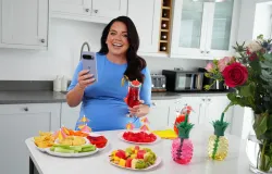 Scarlett Moffatt ensina pais cansados a usar IA para recriar as melhores partes das f�rias em casa