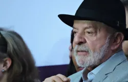 Lula veta anistia a caminhoneiros por bloqueios em 2022 e sanciona nova lei do frete