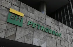 Petrobras lucra R$ 52,4 bilh�es em tr�s meses e bate recorde
