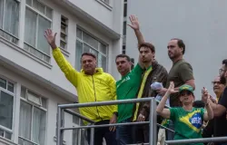 Moraes impede Bolsonaro de passar o Dia dos Pais com os filhos