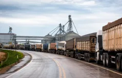 Filas em Miritituba revelam problemas no transporte da soja