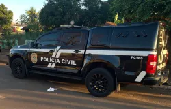 Carro batido abandonado escondia mais de meia tonelada de maconha