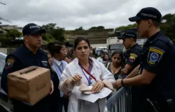 Pol�cia usa exames de DNA e dentes para identificar v�timas de queda de helic�ptero no Rio