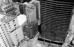 Livro conta inc�ndios marcantes de S�o Paulo, como o do Joelma, que a Jovem Pan cobriu de perto em 1974