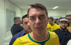 Fl�vio Bolsonaro come�a campanha pelo Sudeste, foco em S�o Paulo, Rio e Minas