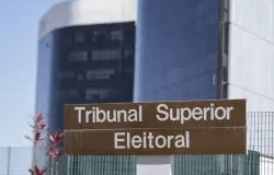 TSE nega ataque hacker e manda investigar filia��o de Fl�vio Bolsonaro ao Miss�o