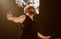 Belo far� show gratuito no Complexo da Mar�
