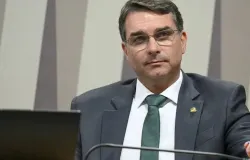 TSE: filia��o de Fl�vio Bolsonaro foi uso indevido do sistema, n�o ataque hacker