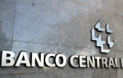 Banco Central encerra atividades de financeira e cons�rcio do Grupo Simpala