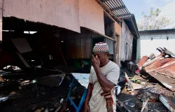 N�mero de mortos ap�s terremoto na Indon�sia sobe para 50