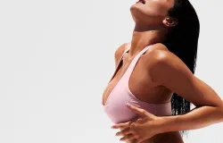 Kylie Jenner deixa f�s sem palavras ao posar completamente nua em fotos sensuais
