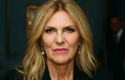 Ulrika Jonsson desafia seguidores ap�s completar 59 anos