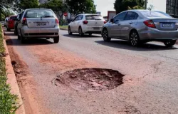 Justi�a condena Novacap e DF por buraco que feriu motociclista em Taguatinga