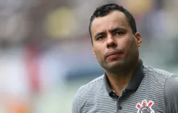 Jair Ventura, 'bombeiro' do futebol, defende que t�cnicos se reinventem