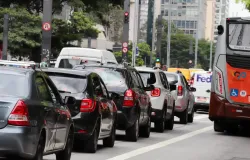 Mudou a cor ou o combust�vel do carro? Saiba como regularizar sem complica��o