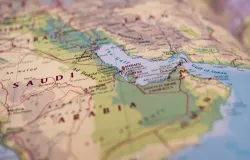 Ir� e Om� anunciam acordo para controlar o estreito de Hormuz