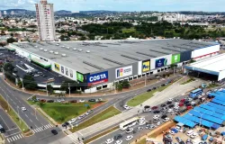 Shopping em Goi�nia vira arena de v�lei com 700 atletas neste fim de semana