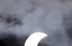 Eclipse parcial da Lua pode ser visto em todo o Brasil nesta quinta
