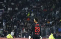 Vozinha, de 40 anos, estreia bem e Colo-Colo vence por 3 a 0 na Copa do Chile