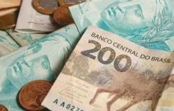 Juros do cr�dito livre caem para 47,7% em julho, diz BC