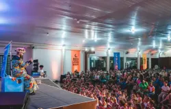 Calila das Merc�s lan�a livro e celebra literatura feita no interior