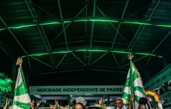 Gaby Mendes vira rainha de bateria da Mocidade e realiza sonho de inf�ncia