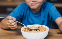 USP procura volunt�rios para descobrir se crian�as brasileiras est�o comendo demais alimentos processados