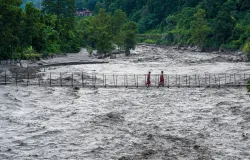 Mortes e desaparecidos ap�s enchentes no Nepal chegam a n�veis alarmantes