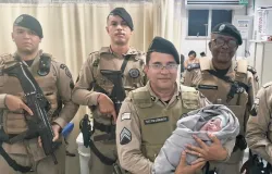 Beb� abandonada em sacola na rua � salva pela pol�cia em Salvador