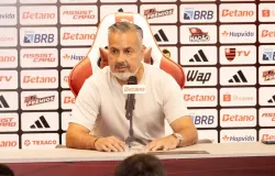 Boto explica frustra��o por Almada e garante renova��es de Pedro e L�o Pereira no Flamengo