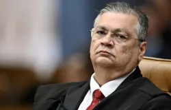 Dino afirma que o STF � maior que seus membros e defende ordem institucional