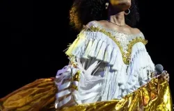 Mariene de Castro lidera trio el�trico na maior festa africana da Europa em Paris