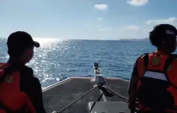 Navio com 240 passageiros desaparece no Mar de Java e autoridades iniciam buscas na Indon�sia