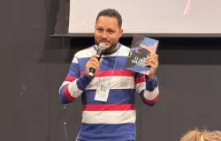 Diretor de teatro de Mato Grosso ganha destaque internacional ao representar o Brasil em festival ibero-americano