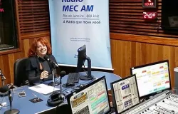 Entrevista com a estrela do livro Torto Arado no r�dio