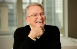 Morre o estilista lend�rio Bob Mackie, criador das fantasias de Cher e Elton John